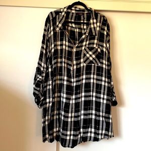 Size 5X lightweight Plus Size shirt with partial zipper in front.